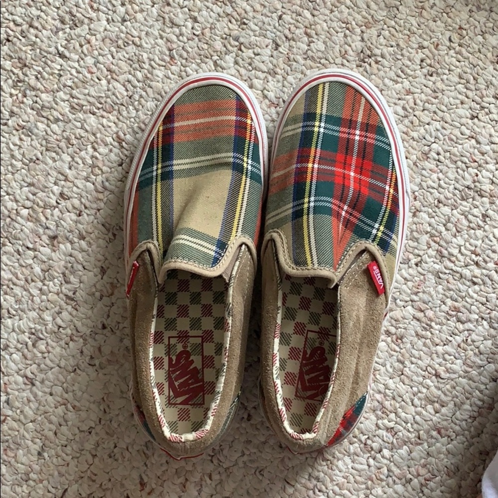 Vans off the wall slip on